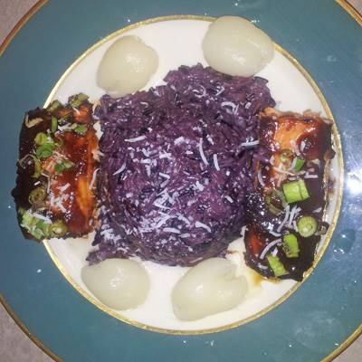 Coconut rice with rambutan