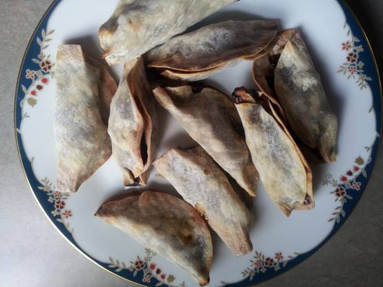 Wontons with dates
